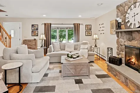 244 Grand Boulevard Massapequa Park NY 11762