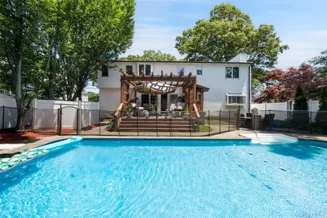 244 Grand Boulevard Massapequa Park NY 11762