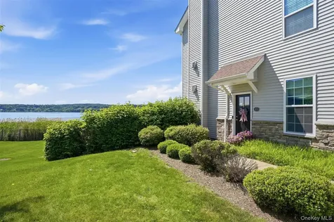 614 Sacandaga Loop Wappingers Falls NY 12590