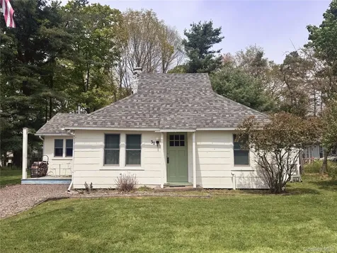 30 Starling Road Craryville NY 12521