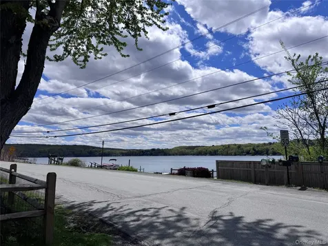30 Starling Road Craryville NY 12521