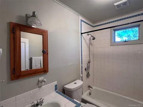 30 Starling Road Craryville NY 12521