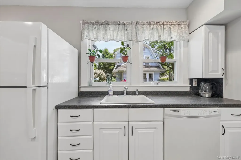 16 Spring Street Nyack NY 10960