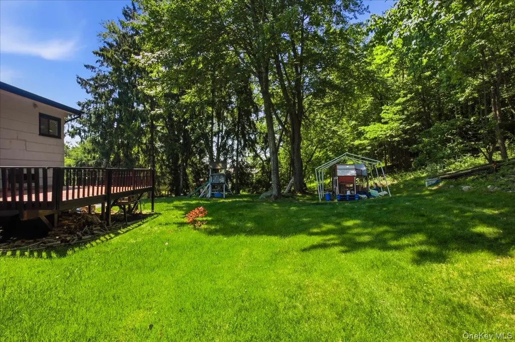 4 Medford Place Nanuet NY 10954