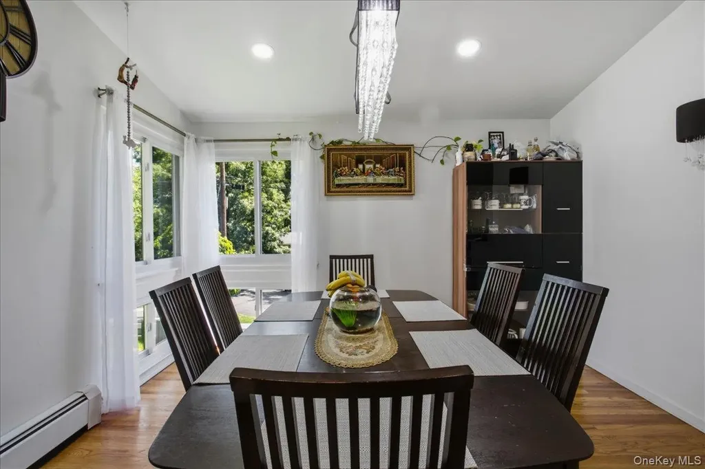 4 Medford Place Nanuet NY 10954