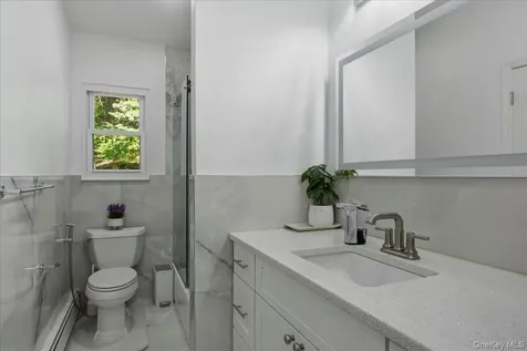 4 Medford Place Nanuet NY 10954