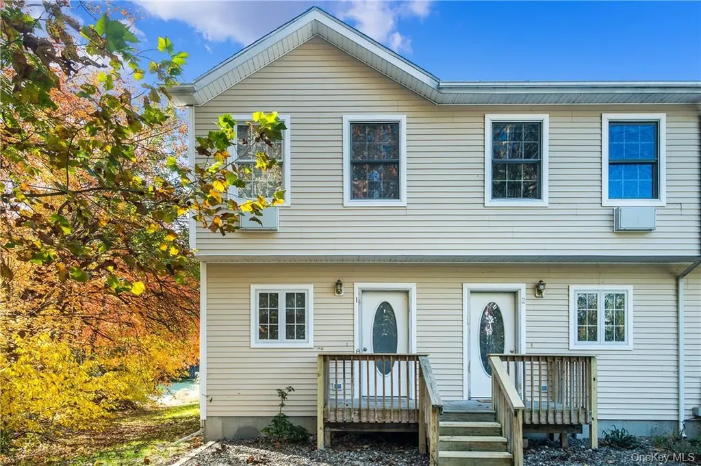 22 Lake Lodge Drive Pleasant Valley NY 12569
