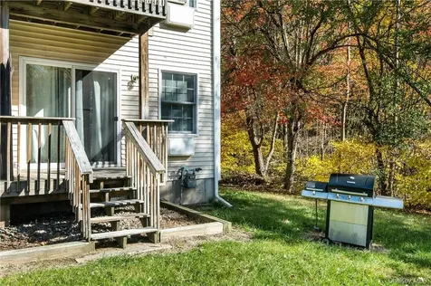 22 Lake Lodge Drive Pleasant Valley NY 12569