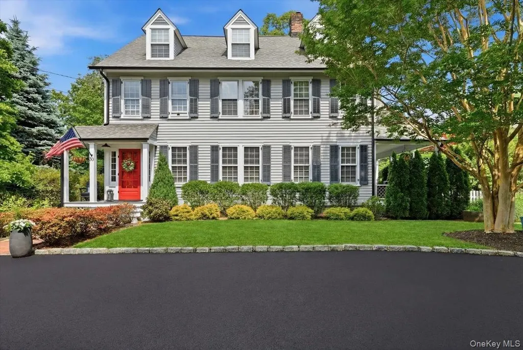39 Little East Neck Road S Babylon NY 11702