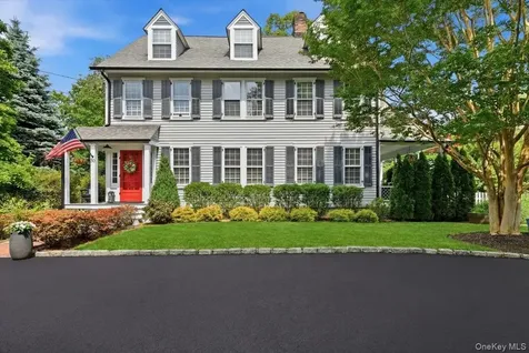 39 Little East Neck Road S Babylon NY 11702