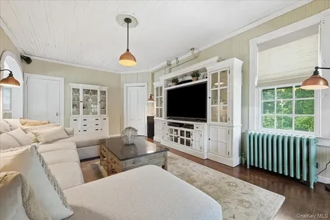 39 Little East Neck Road S Babylon NY 11702