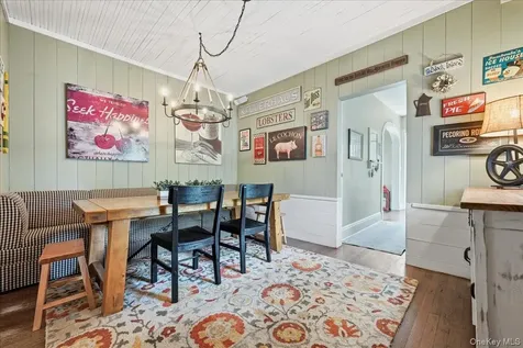 39 Little East Neck Road S Babylon NY 11702