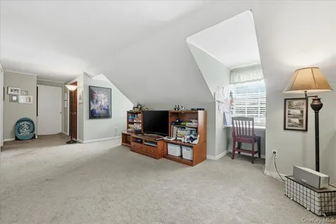 39 Little East Neck Road S Babylon NY 11702