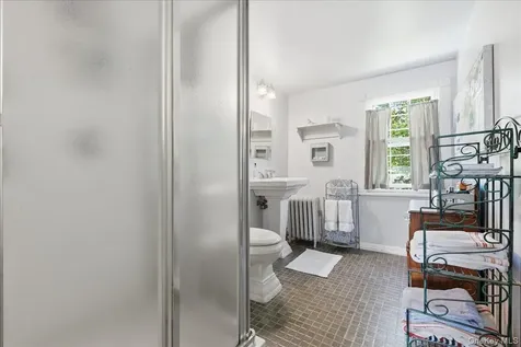 39 Little East Neck Road S Babylon NY 11702