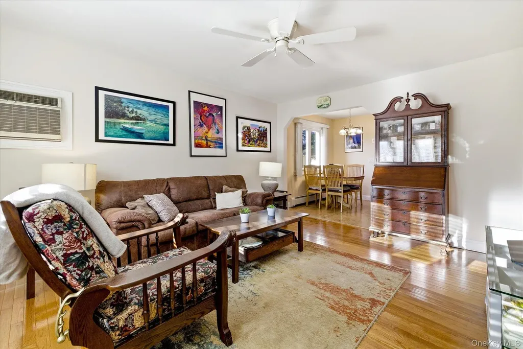 2545 Sycamore Avenue Wantagh NY 11793