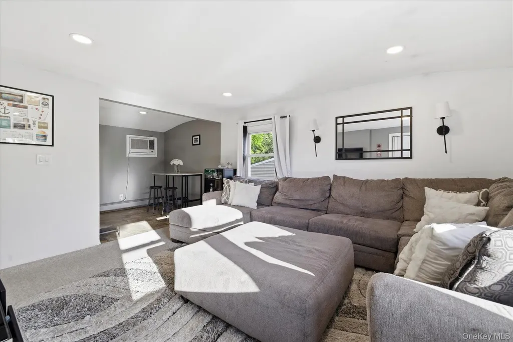 2545 Sycamore Avenue Wantagh NY 11793