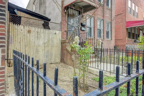 32-54 81st Street Jackson Heights NY 11370