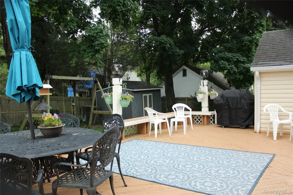 6 Howe Street Huntington Station NY 11746