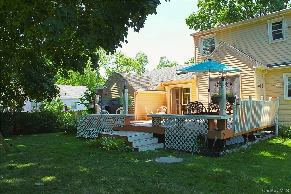 6 Howe Street Huntington Station NY 11746