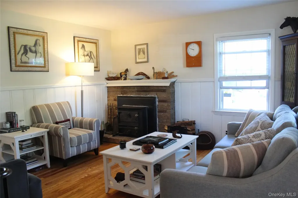6 Howe Street Huntington Station NY 11746