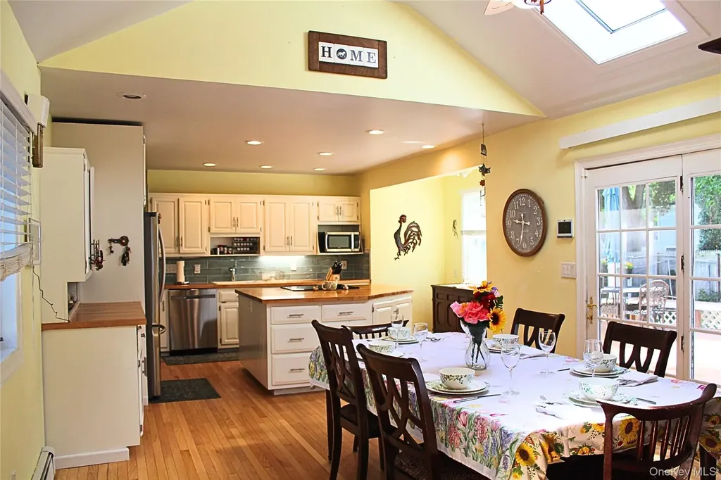 6 Howe Street Huntington Station NY 11746