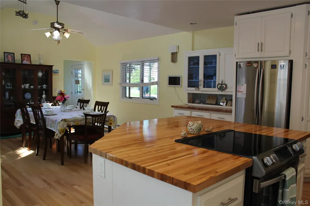 6 Howe Street Huntington Station NY 11746
