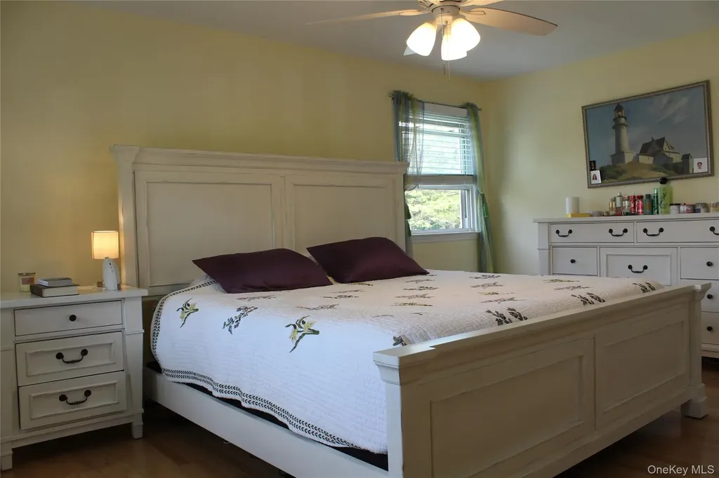 6 Howe Street Huntington Station NY 11746