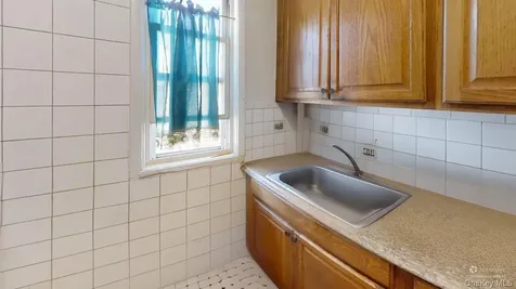 38 N 10th Avenue Mount Vernon NY 10550