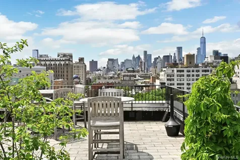 305 2nd Avenue New York (manhattan) NY 10003