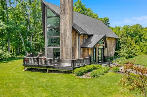 62 Flower Road Hopewell Junction NY 12533