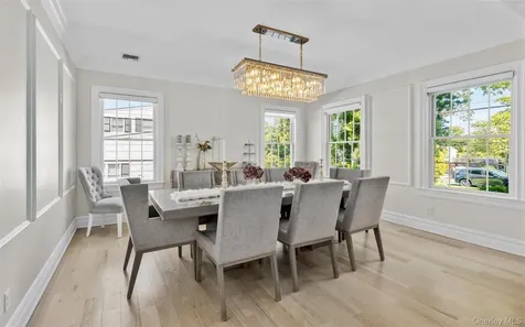 10 Magoun Road West Islip NY 11795