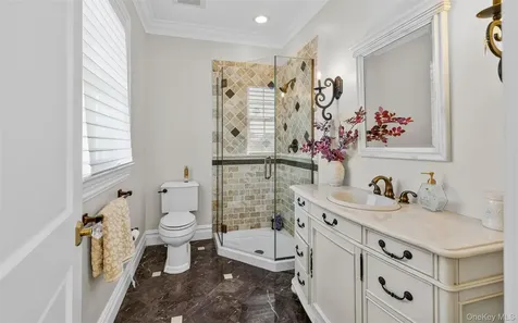 10 Magoun Road West Islip NY 11795