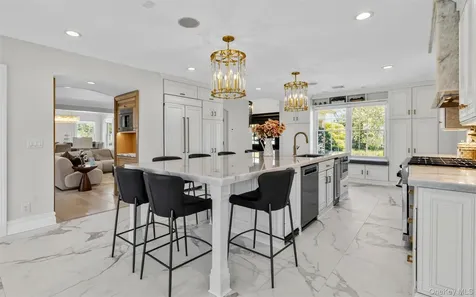 10 Magoun Road West Islip NY 11795