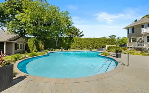 10 Magoun Road West Islip NY 11795