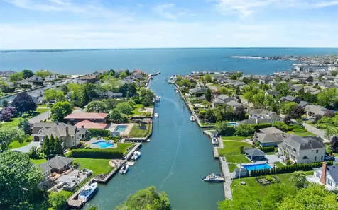 10 Magoun Road West Islip NY 11795