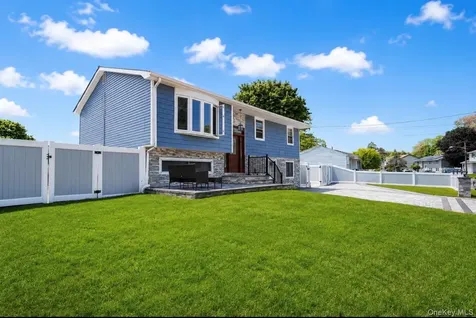 34 Fairdale Drive Brentwood NY 11717