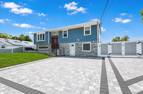 34 Fairdale Drive Brentwood NY 11717