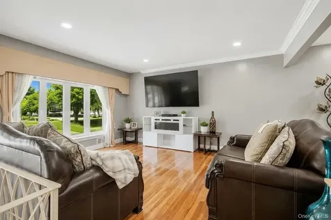 34 Fairdale Drive Brentwood NY 11717