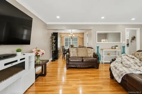 34 Fairdale Drive Brentwood NY 11717