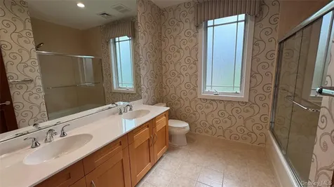 20 Kettlepond Road Jericho NY 11753