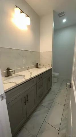 24934 147th Avenue Rosedale NY 11422