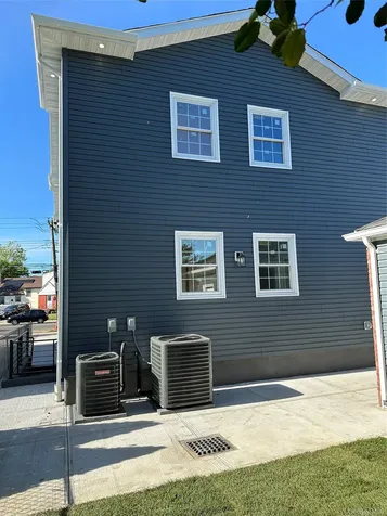 24934 147th Avenue Rosedale NY 11422