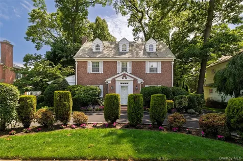 210 Demott Avenue Rockville Centre NY 11570