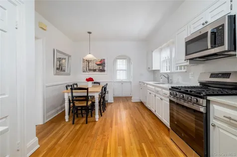 210 Demott Avenue Rockville Centre NY 11570