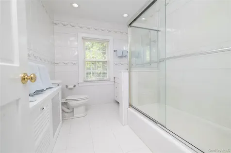 210 Demott Avenue Rockville Centre NY 11570