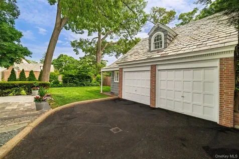 210 Demott Avenue Rockville Centre NY 11570