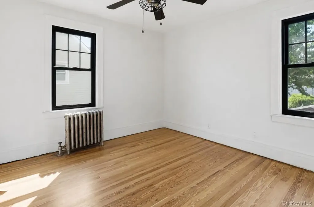 45 Kenmore Road Valley Stream NY 11581