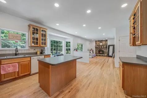 9 Mulligan Drive Medford NY 11763