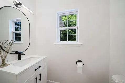 9 Mulligan Drive Medford NY 11763