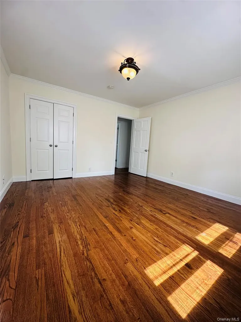35 Lindsey Street Yonkers NY 10704